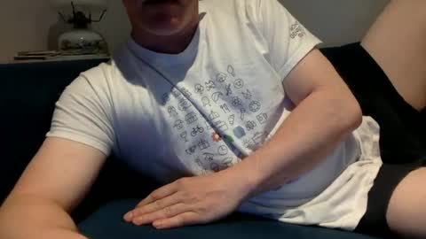 Snapshot of daveb709709709 chatting on 06/18/26, 01:50 daveb709709709 online show from 06/18/26, 01:50