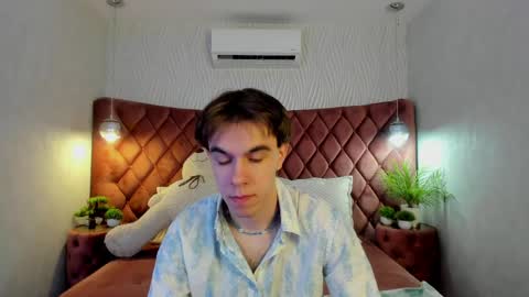 Snapshot of davebevy chatting on 04/16/26, 05:30 Dave online show from 04/16/26, 05:30