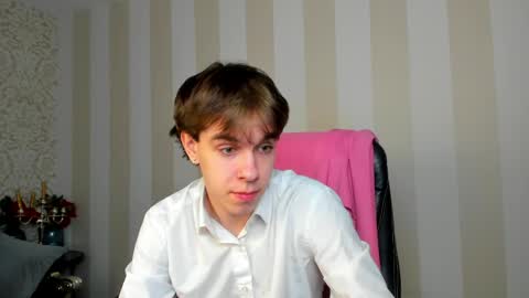 Snapshot of davebevy chatting on 04/29/26, 07:42 Dave online show from 04/29/26, 07:42