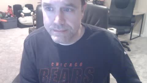 Snapshot of daved14u chatting on 12/12/24, 06:25 daved14u online show from 12/12/24, 06:25