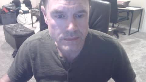 Snapshot of daved14u chatting on 09/29/25, 06:07 daved14u online show from 09/29/25, 06:07