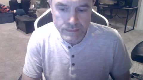 Snapshot of daved14u chatting on 06/21/26, 06:05 daved14u online show from 06/21/26, 06:05