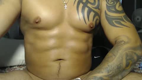 Snapshot of davemax6082 chatting on 10/19/25, 09:32 Davemax online show from 10/19/25, 09:32