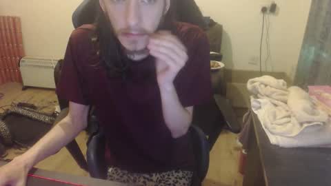 dave online show from 10/04/25, 07:56