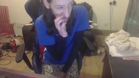 dave online show from 11/11/25, 09:04