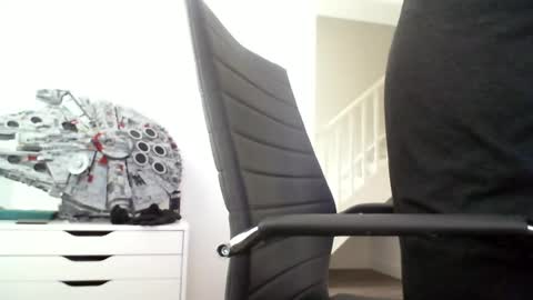 davesu12345 online show from 11/17/25, 08:42