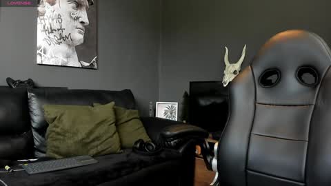 Snapshot of davevilboy chatting on 12/05/24, 03:39 Daves online show from 12/05/24, 03:39