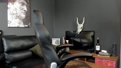 Snapshot of davevilboy chatting on 01/14/25, 12:24 Daves online show from 01/14/25, 12:24