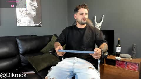 Snapshot of davevilboy chatting on 01/30/25, 12:27 Daves online show from 01/30/25, 12:27