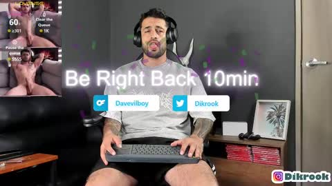 Snapshot of davevilboy chatting on 03/06/25, 01:03 Daves online show from 03/06/25, 01:03