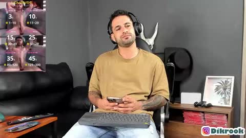 Snapshot of davevilboy chatting on 03/07/25, 12:01 Daves online show from 03/07/25, 12:01