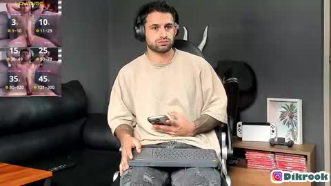 Snapshot of davevilboy chatting on 03/11/25, 03:12 Daves online show from 03/11/25, 03:12