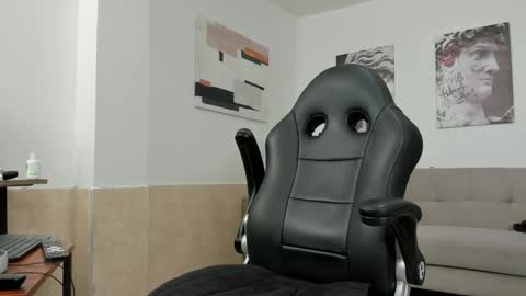 Snapshot of davevilboy chatting on 09/22/25, 12:40 Daves online show from 09/22/25, 12:40