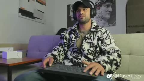 Snapshot of davevilboy chatting on 09/23/25, 02:09 Daves online show from 09/23/25, 02:09