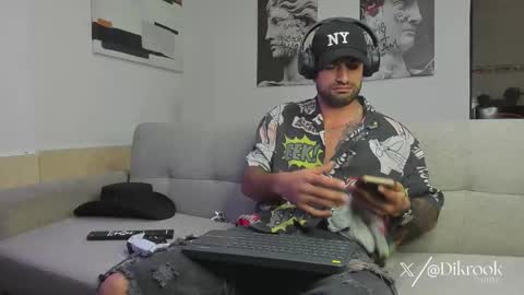 Snapshot of davevilboy chatting on 09/28/25, 03:06 Daves online show from 09/28/25, 03:06