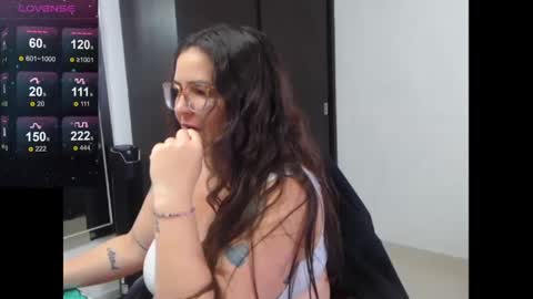 daviana online show from 10/18/25, 01:12