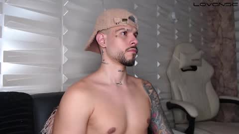 David col11 online show from 11/14/25, 03:49