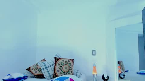 Hey im David that loves to explore and speak their fantasies. Very open talktative and nice. Feel free to chat with me online show from 12/22/25, 11:29