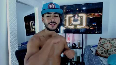 Hey im David that loves to explore and speak their fantasies. Very open talktative and nice. Feel free to chat with me online show from 03/11/26, 02:17