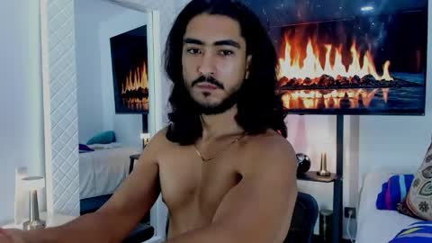 Snapshot of david_johnson372 chatting on 04/19/26, 01:16 Hey im David that loves to explore and speak their fantasies. Very open talktative and nice. Feel free to chat with me online show from 04/19/26, 01:16