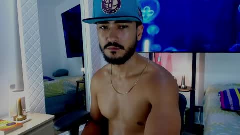 Snapshot of david_johnson372 chatting on 04/27/26, 12:30 Hey im David that loves to explore and speak their fantasies. Very open talktative and nice. Feel free to chat with me online show from 04/27/26, 12:30