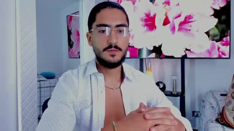 Snapshot of david_johnson372 chatting on 05/10/26, 12:54 Hey im David that loves to explore and speak their fantasies. Very open talktative and nice. Feel free to chat with me online show from 05/10/26, 12:54