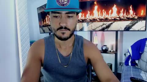 Snapshot of david_johnson372 chatting on 05/25/26, 01:22 Hey im David that loves to explore and speak their fantasies. Very open talktative and nice. Feel free to chat with me online show from 05/25/26, 01:22