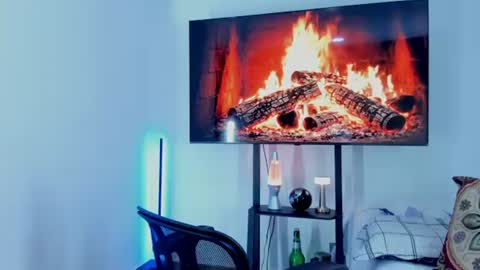 Snapshot of david_johnson372 chatting on 07/16/26, 10:21 Hey im David that loves to explore and speak their fantasies. Very open talktative and nice. Feel free to chat with me online show from 07/16/26, 10:21