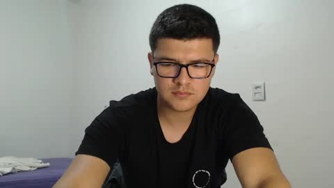 Snapshot of david_smit_ chatting on 04/30/26, 01:12 david smit online show from 04/30/26, 01:12