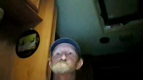 Snapshot of davidlennyd517399 chatting on 02/19/25, 10:45 David Doyle online show from 02/19/25, 10:45