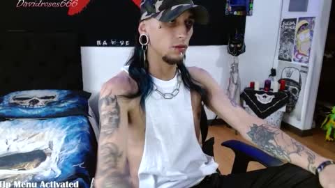   online show from 10/01/25, 09:54