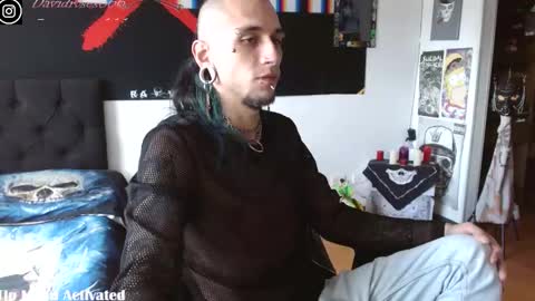   online show from 10/04/25, 08:18