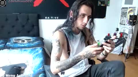   online show from 10/09/25, 08:29