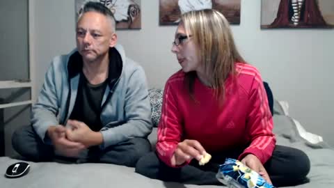 Snapshot of davidstong_cam chatting on 06/15/26, 08:44 Davidstrong cam online show from 06/15/26, 08:44