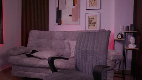 Davies brown    schedule 12pm to 5pm col time online show from 11/20/25, 06:18