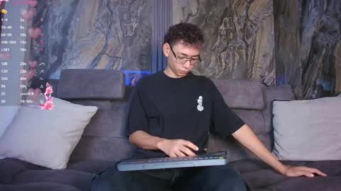 Snapshot of daviid_laid_ chatting on 02/18/26, 08:38 David online show from 02/18/26, 08:38