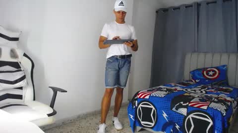 Snapshot of davisito7 chatting on 02/03/25, 03:53 David Angel online show from 02/03/25, 03:53