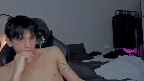 davis online show from 01/29/25, 02:21