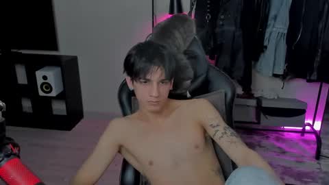 davis online show from 02/17/25, 06:04