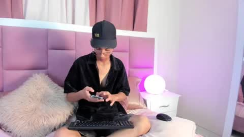 Snapshot of dax_blaze chatting on 04/28/26, 04:17 Dax online show from 04/28/26, 04:17