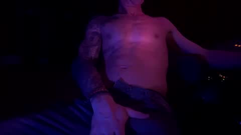 Snapshot of day__tripper chatting on 01/23/25, 07:43 day  tripper online show from 01/23/25, 07:43