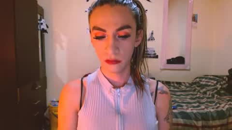 Snapshot of dayanna_01_ chatting on 05/12/26, 04:48 dayanna_01_ online show from 05/12/26, 04:48