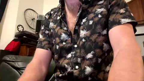 Snapshot of dayblue chatting on 10/28/25, 06:17 dayblue online show from 10/28/25, 06:17