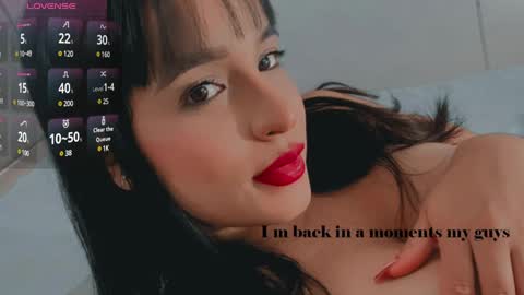 Snapshot of dayhanshelby chatting on 12/13/24, 10:45 nice too meet you i m alison online show from 12/13/24, 10:45