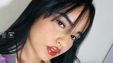 Snapshot of dayhanshelby chatting on 10/28/25, 01:09 nice too meet you i m alison online show from 10/28/25, 01:09