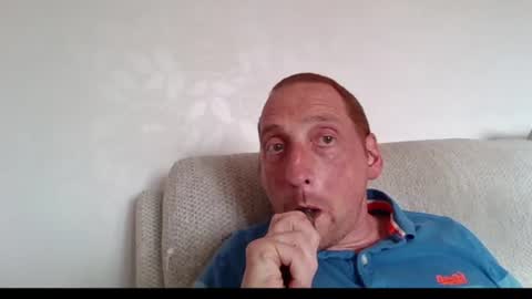 Snapshot of dazza2574 chatting on 07/25/26, 02:25 dazza2574 online show from 07/25/26, 02:25