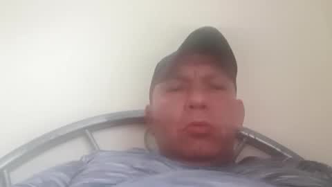 Snapshot of dazzaboxer chatting on 09/17/25, 03:03 dazzaboxer online show from 09/17/25, 03:03