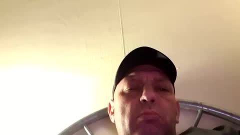 Snapshot of dazzaboxer chatting on 11/15/25, 01:25 dazzaboxer online show from 11/15/25, 01:25