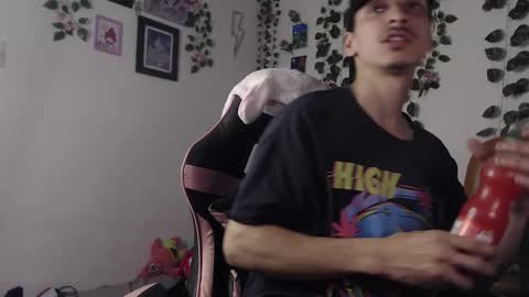 dazzayy online show from 12/31/24, 10:56