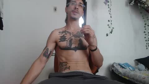 Snapshot of dazzayyy chatting on 05/24/26, 03:28 dazzayy online show from 05/24/26, 03:28